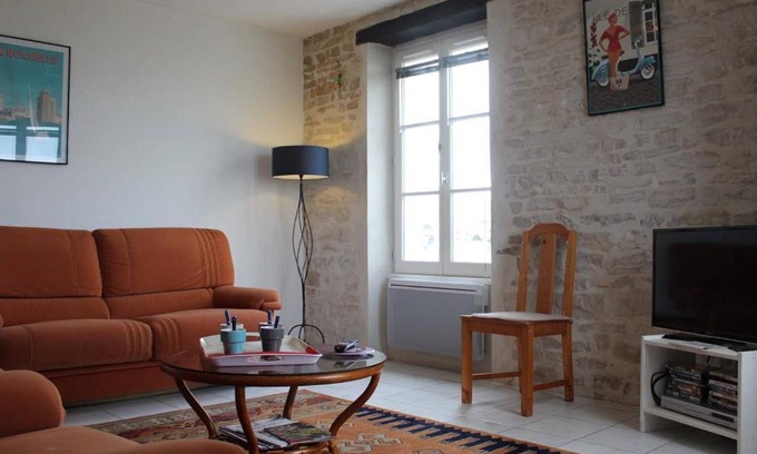 Saint-Martin-de-Re Apartment | Charmant 2 Pièces au Cœur de Saint-Martin, Proche Port et Commerces - FR-1-246C-10