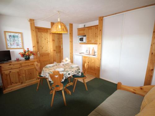 Les Saisies Apartment | Charmant 2 Pièces Cabine au Cœur des Saisies - Proche Pistes et Commerces - FR-1-293-1