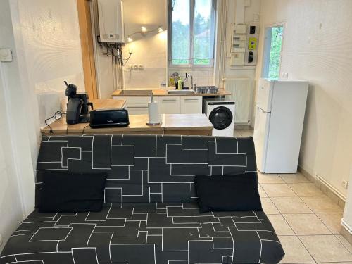 Le Creusot Apartment | Charmant appartement T2 Parc de la Verrerie Confort