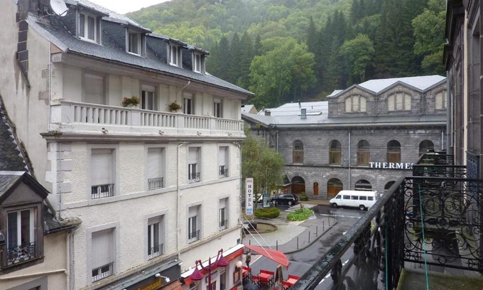 Mont-Dore Apartment | Charmant Studio Central avec Balcon et Wi-Fi - Mont-Dore - FR-1-608-171