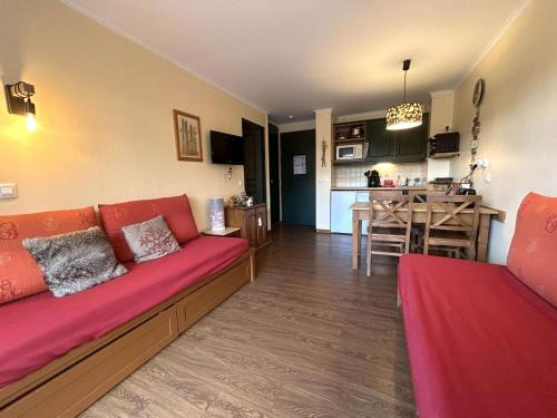 La Salle-les-Alpes Apartment | Charmant T2 avec grande terrasse, proche télécabines et commerces, parking inclus - FR-1-330F-43