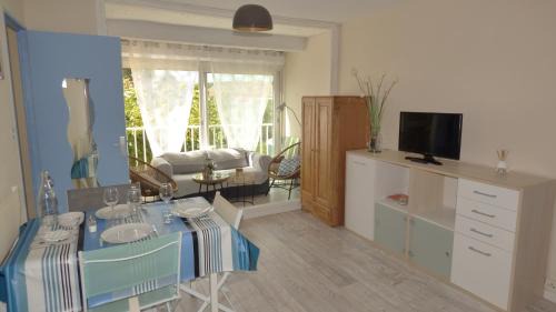 Narbonne-Plage Apartment | Charmant T2, cabine, parking, Les Balcons de la Méditerranée, Narbonne Plage
