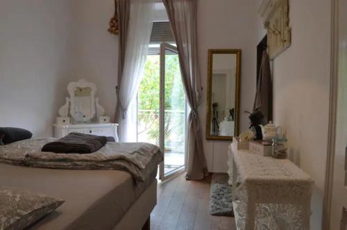 Graz Apartment | Charmantes Studio-Apartment im Shabby Chic Stil mit Balkon und Gartenblick - Ihr perfektes Zuhause in Graz