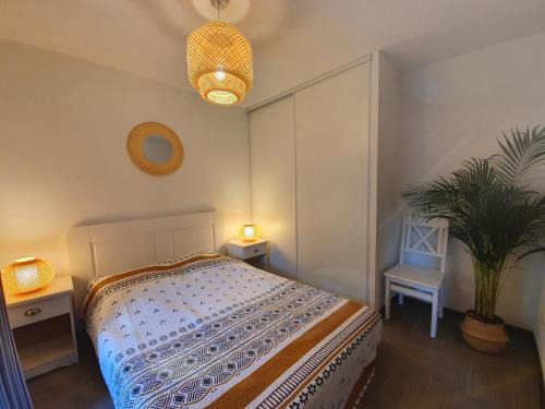 Greoux-les-Bains Apartment | Charme de Provence - Piscine & Climatisation