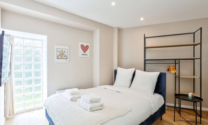 19th Arrondissement Apartment | Charme Parisien 4 Personnes, 1 Chambre, 19ème