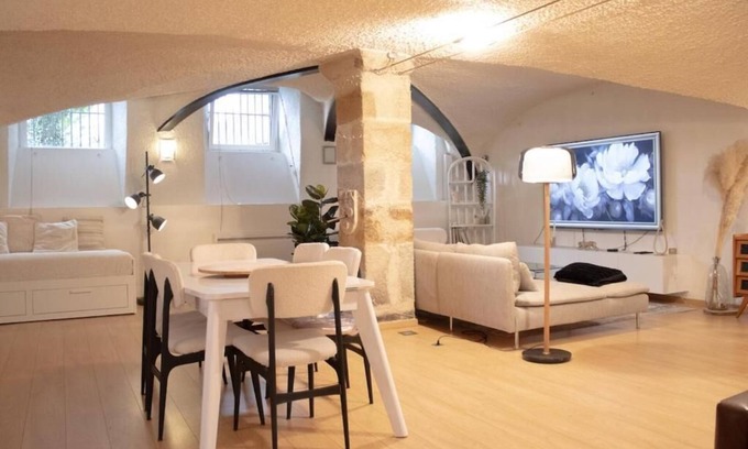 Royat Apartment | Charme rare sous les voûtes accommodation in Royat