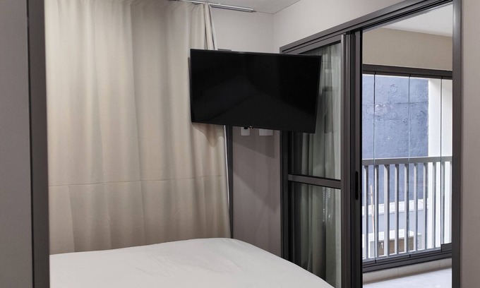 Brooklin Paulista Apartment | Charming 1-bedroom apartment with AC, WiFi in cool Brooklin São Paulo
