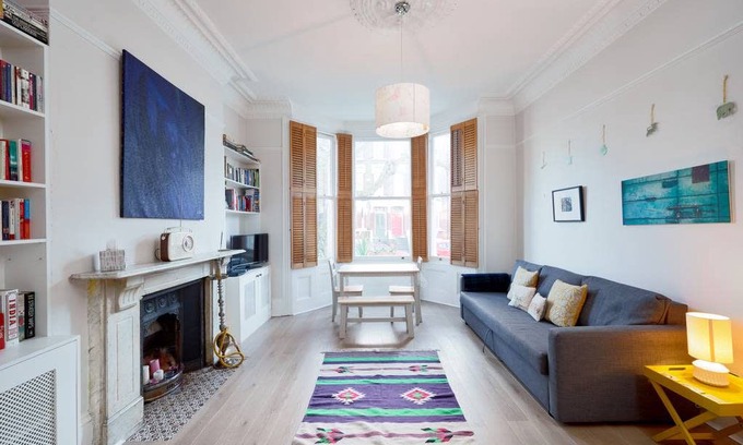 Little Venice Apartment | Charming 1 bed in Maida Vale sleeps 4