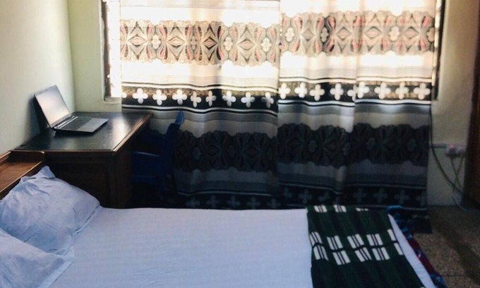 Nungua House | Charming 1-bedroom apartment with AC ,washing machine and WiFi in Accra Region