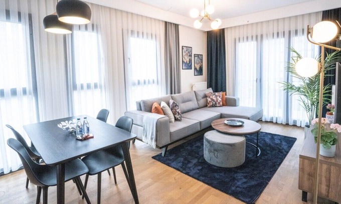 Kagithane Apartment | Charming 1-Bedroom Apt with a Building Garden