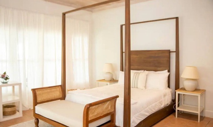 George Town Apartment | Charming 1-bedroom at Exuma Yacht Club