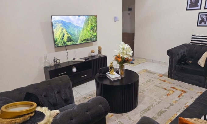 Mombasa House | Charming 1-bedroom building in superb Mombasa with WiFi