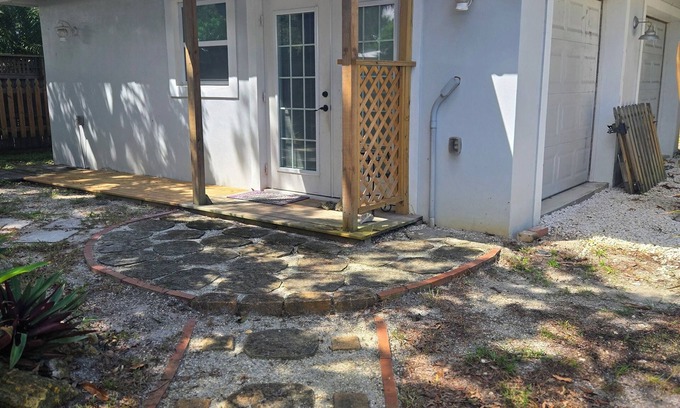 Palm City Cottage | Charming 1-bedroom cottage in fabulous Stuart with AC, close to water, downtown