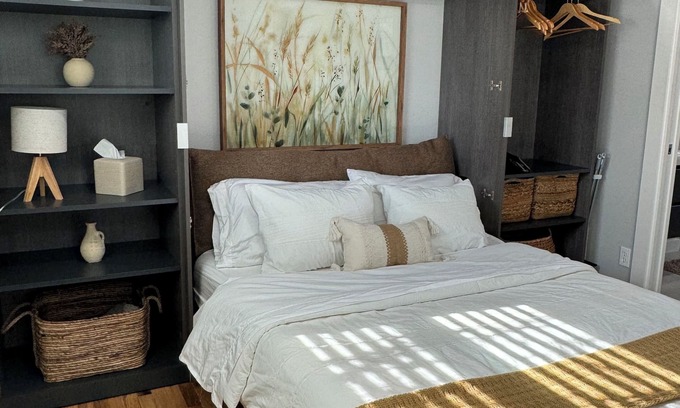 Hancock Apartment | Charming 1-bedroom Guesthouse in Central Austin
