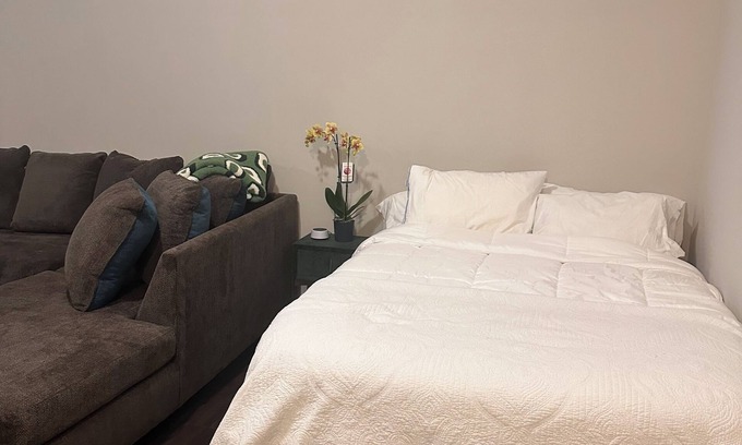 Martinsburg House | Charming 1-bedroom room w/private entrance in Martinsburg with AC, WiFi