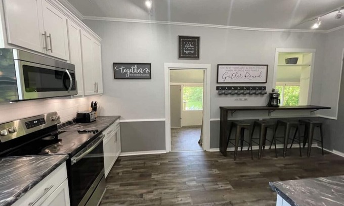Ironton House | Charming 1860s Renovated Home
