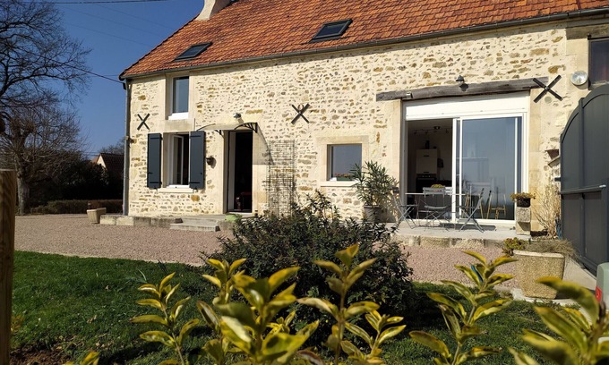 Nohant-Vic Cottage | Charming 1864 Stone House with Garden, Near George Sand's Estate, 10 min from La Châtre