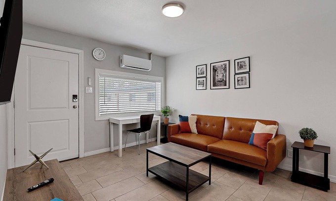 Biggs Field Apartment | Charming 1BR/1BA Rental - Fully Remodeled & Modern Unit 3n