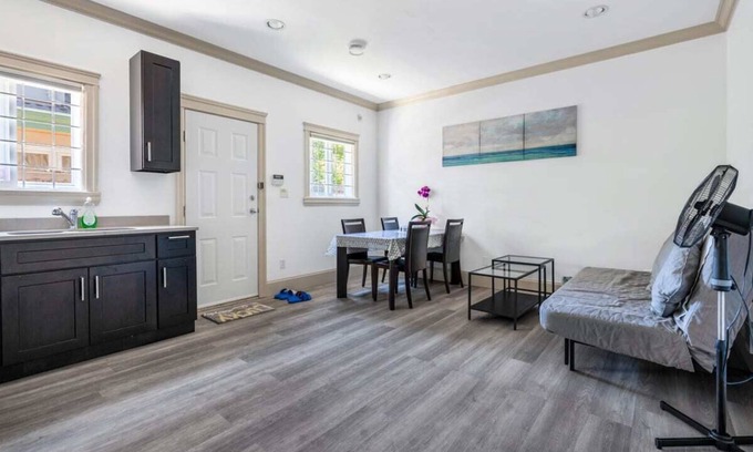 Richmond House | Charming 1BR Unit in Richmond - A Relaxing Getaway