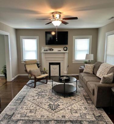 Concord House | Charming 2 bed home - Close to Downtown Concord