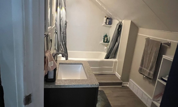 Toledo Apartment | Charming 2-bedroom apartment with WiFi, AC in amazing Toledo