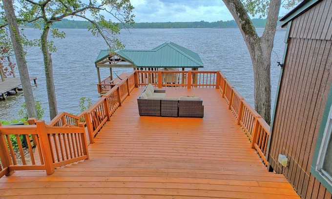 Hemphill Cabin | Charming 2 bedroom cabin on Toledo Bend