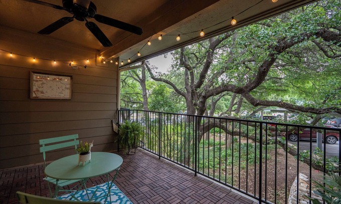 Barton Hills Condo | Charming 2-bedroom condo in Zilker Park ~ Steps from Barton Springs Pool