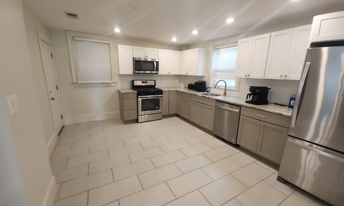 Orient Heights Condo | Charming 2-bedroom condo minutes from airport Boston with WiFi, AC, and laundry