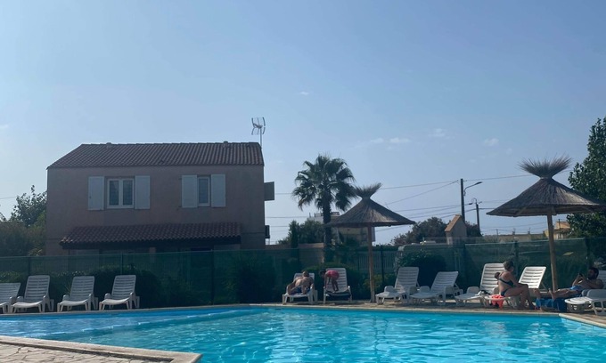Marseillan House | Charming 2-bedroom house for 4 people with pool, terrace, close to the beach