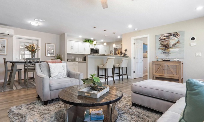 Bradenton House | Charming 2-bedroom house in beautiful Bradenton