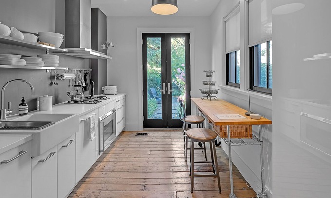 Riverside House | Charming 2-Bedroom Leslieville Gem with Private Backyard and More!