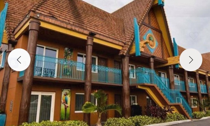 Cocoa Beach Villa | Charming 2-bedroom villa with fitness room and AC in Cocoa Beach