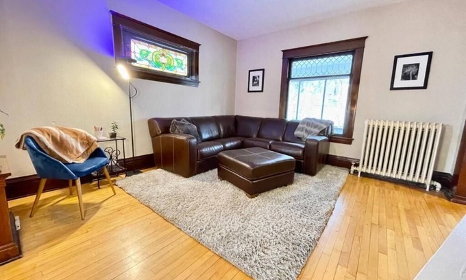 Longfellow Apartment | Charming 2 Bedroom apartment with WiFi, AC, Parking in Central Minneapolis