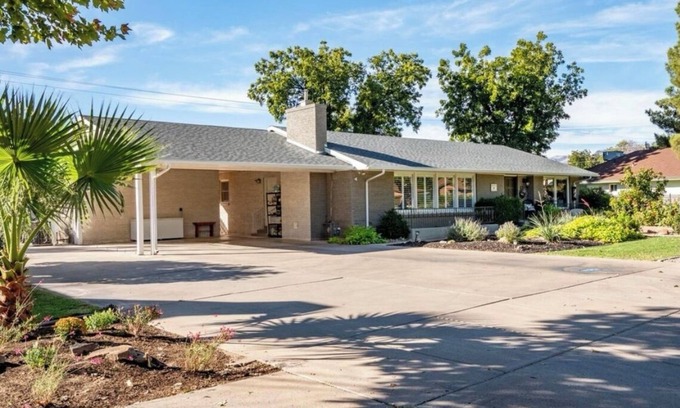 Santa Clara Apartment | Charming 2-bedroom apartment in awesome Santa Clara with AC