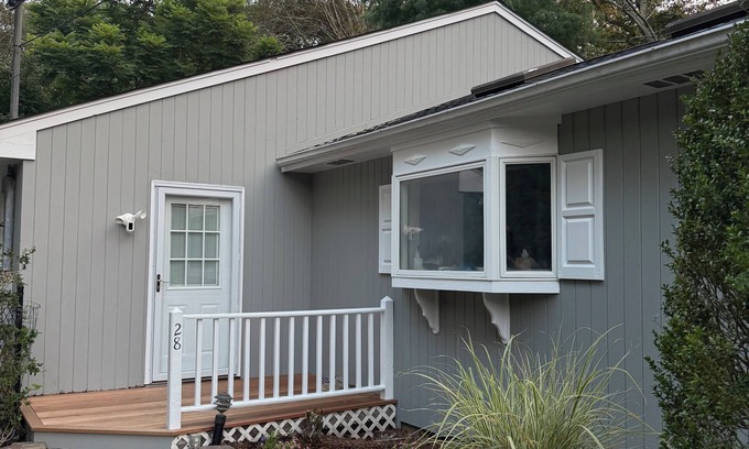 Southampton House | Charming 2-bedroom house with WiFi and AC in wonderful Southampton