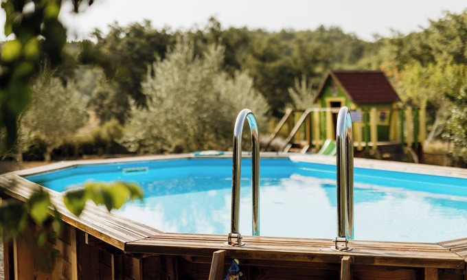 Vardica House | Charming 2-Bedroom Villa for 4 with Pool