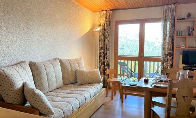 Meribel Apartment | Charming 2-Room Apartment with Balcony Near Méribel Slopes and Shuttle
