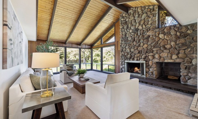 St. Helena Villa | Charming 3 Bdrm 3 bath w/a heated pool in the heart of wine country in St Helena