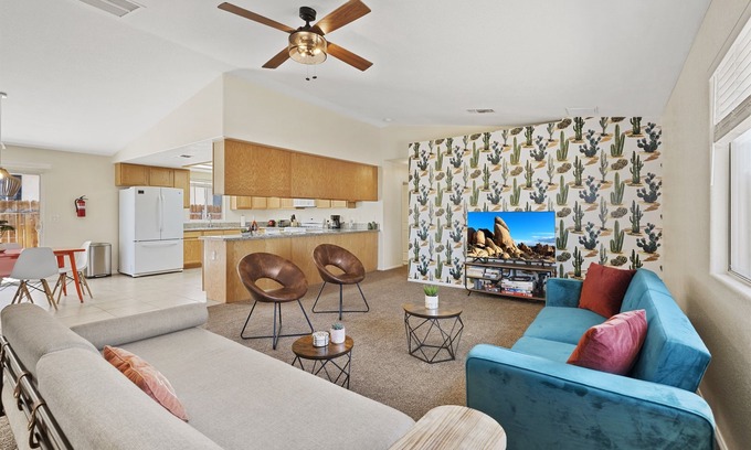 Twentynine Palms House | Charming 3-bed, Hot Tub 5 mins to Joshua Tree NP
