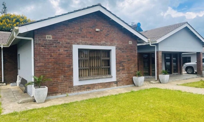 Harare House | Charming 3-Bedroom Apartment