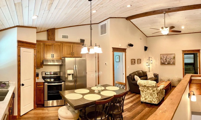 Fairhope Other | Charming 3-bedroom farmhouse in peaceful Fairhope with AC