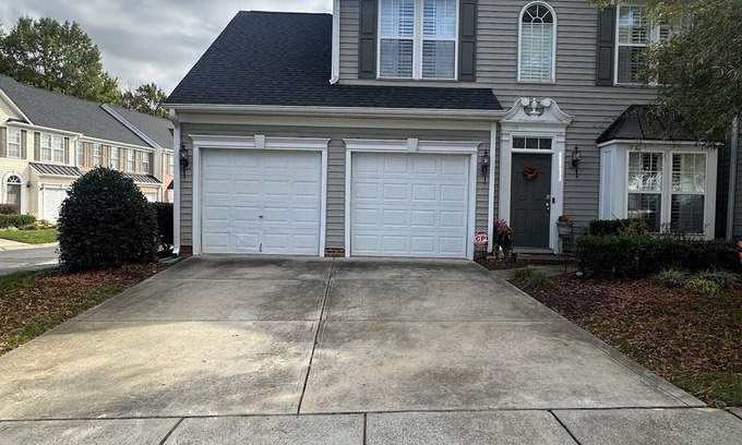 Brown Road House | Charming 3-bedroom house in wonderful Charlotte