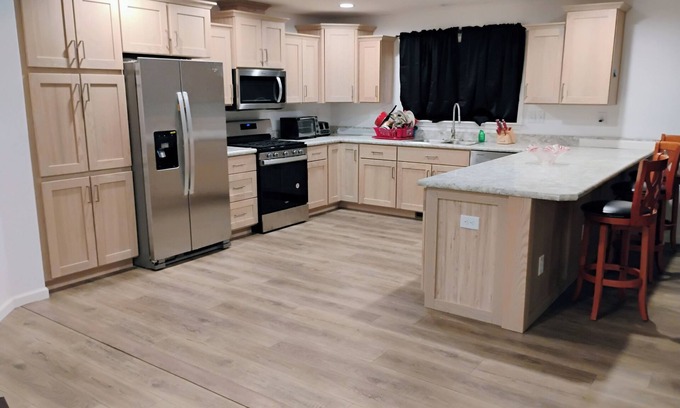 Jefferson House | Charming 3-bedroom house in welcoming Jefferson with WiFi, AC