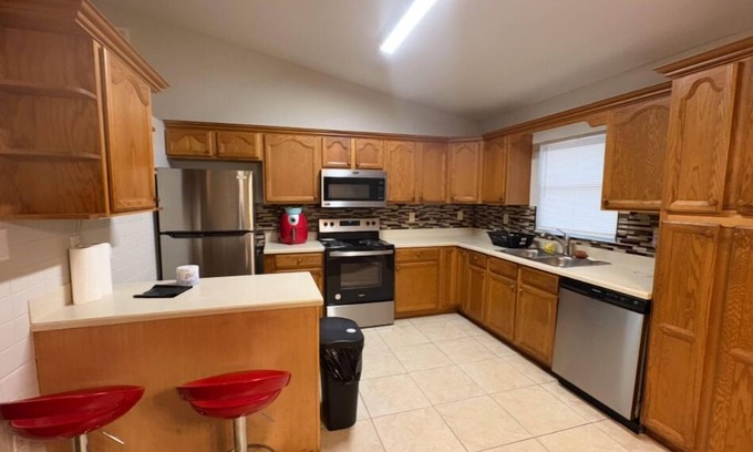 Fedhaven House | Charming 3-bedroom house with WiFi, AC in Kissimmee