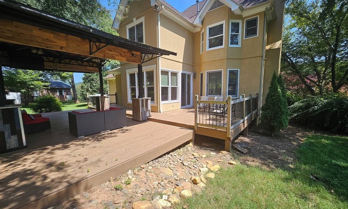 Hickory House | Charming 3-bedroom house with WiFi, AC in serene Hickory