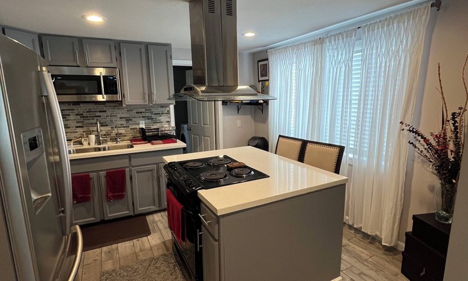 Bryn Mawr-Skyway House | Charming 3-bedroom house in lovely Seattle with Wifi