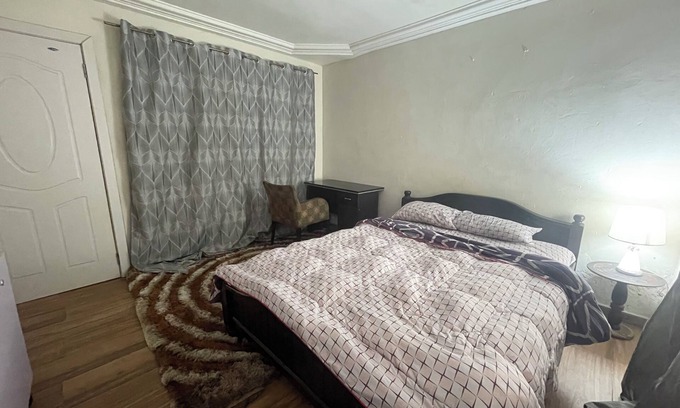 North Ridge House | Charming 3-bedroom house with WiFi and AC in amazing Accra