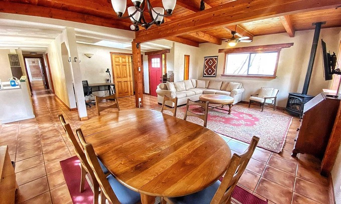 Lewis House | Charming 3 bedroom Ranch in scenic McElmo Canyon