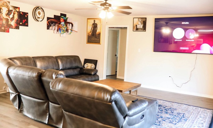 Burkburnett House | Charming 3-bedroom house with WiFi and AC in Burkburnett