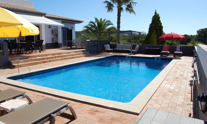 Charneca Villa | Charming 3-bedroom villa with WiFi and heating